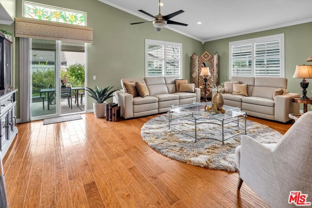 180 Kettle, Beaumont, California 92223 home-pic-11